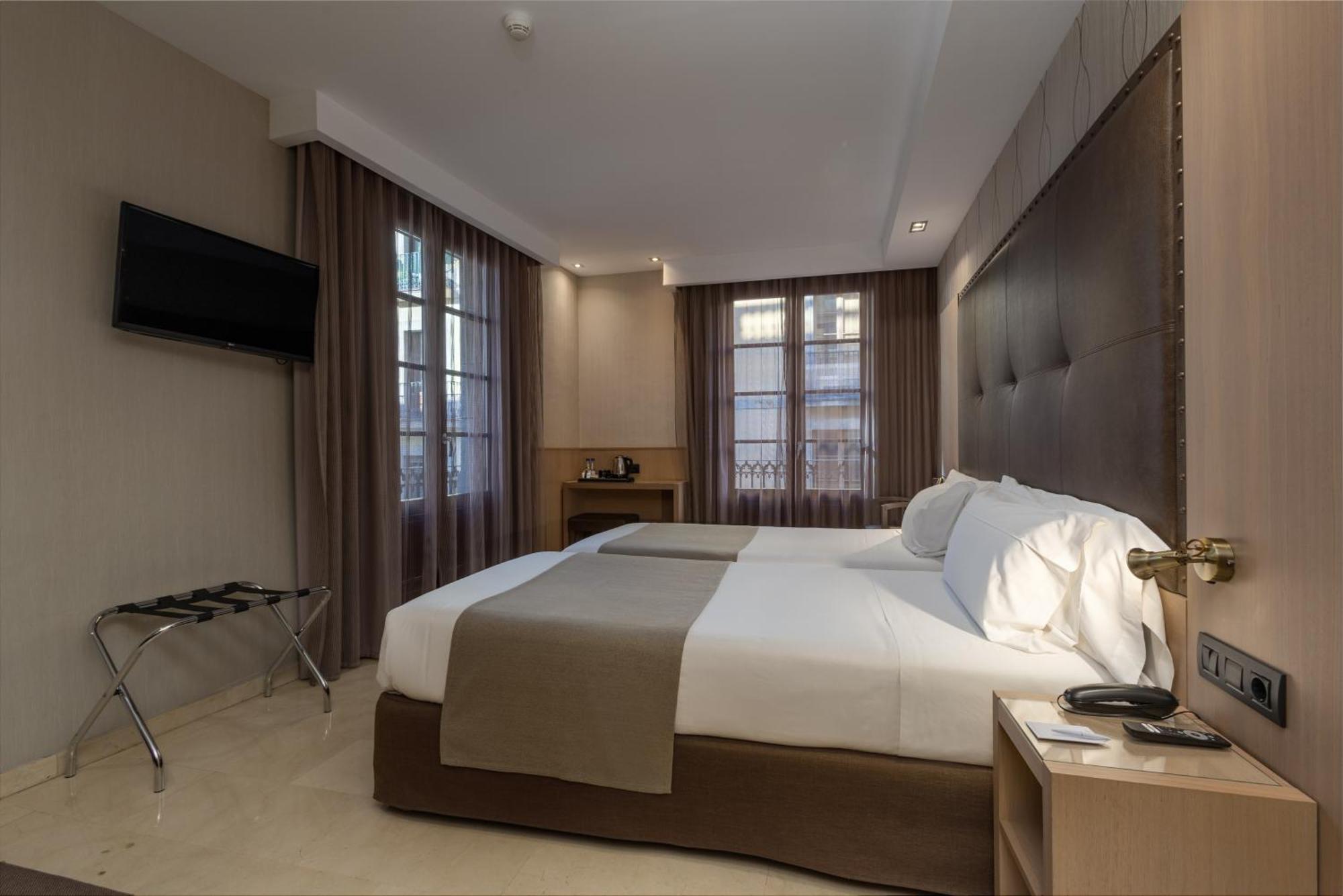 Gran Hotel Barcino Barcelona Exterior photo